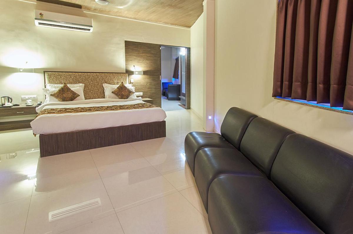 Hotel Gormoh Ahmedabad Extérieur photo